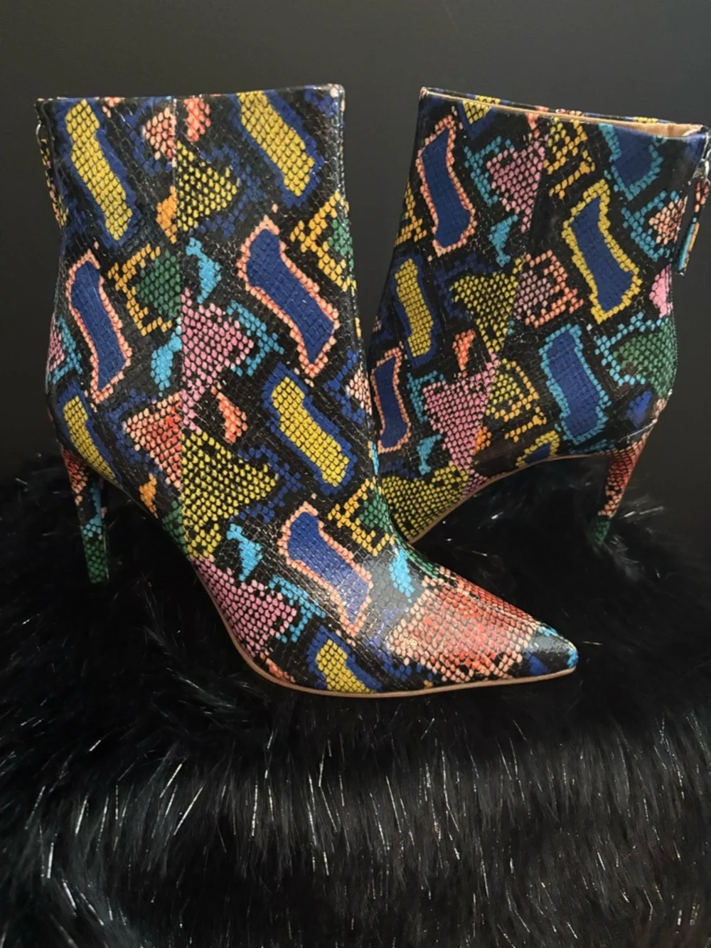 Steve Madden Multicolor Geometric Pointed-Toe Stiletto Pumps - Picture 2 of 5